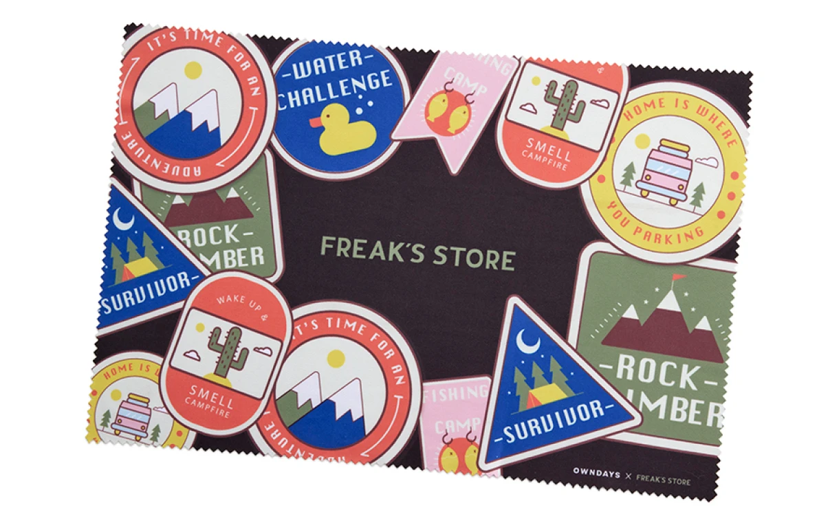 freaks store original case and cleaning cloth set 2025